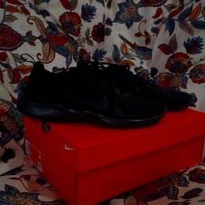 Nike Flex Experience RN 10 Men's size 9.5 Black/DK Smoke Grey